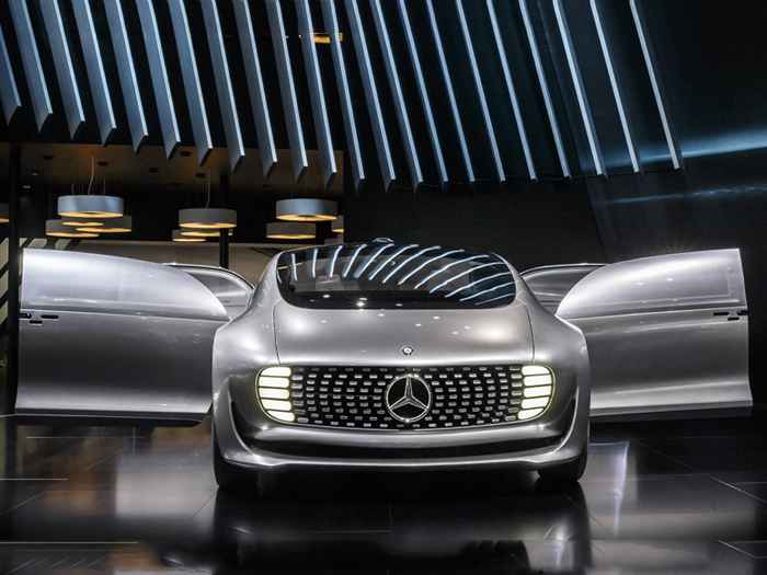 Mercedes-Benz представил автономный седан